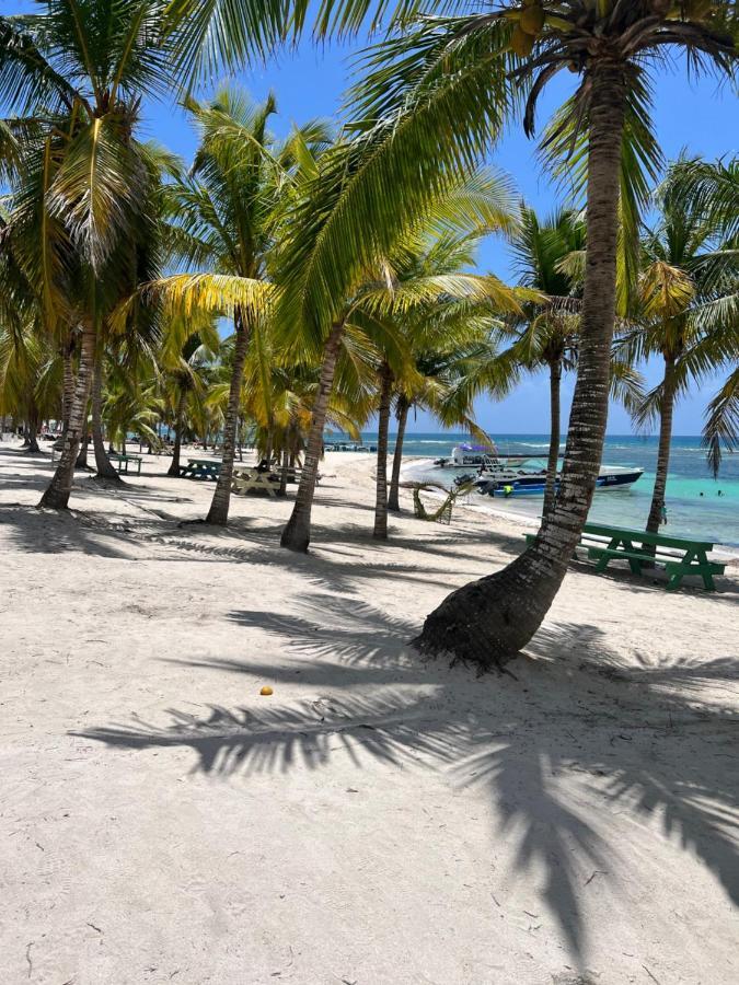 Casa Rosada Beach Front Mano Juan Luaran gambar