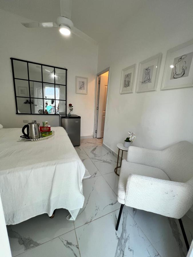 Casa Rosada Beach Front Mano Juan Luaran gambar