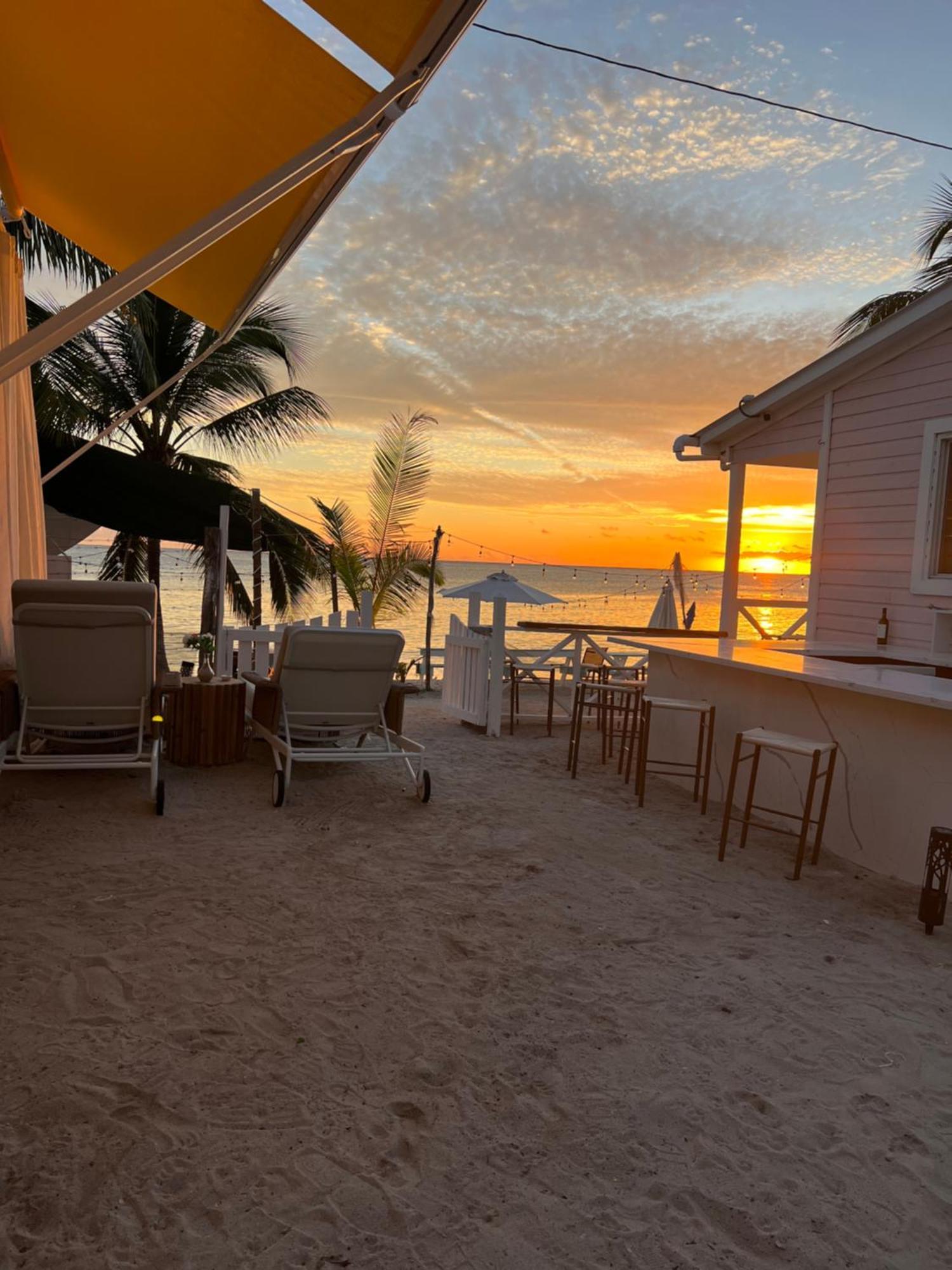 Casa Rosada Beach Front Mano Juan Luaran gambar